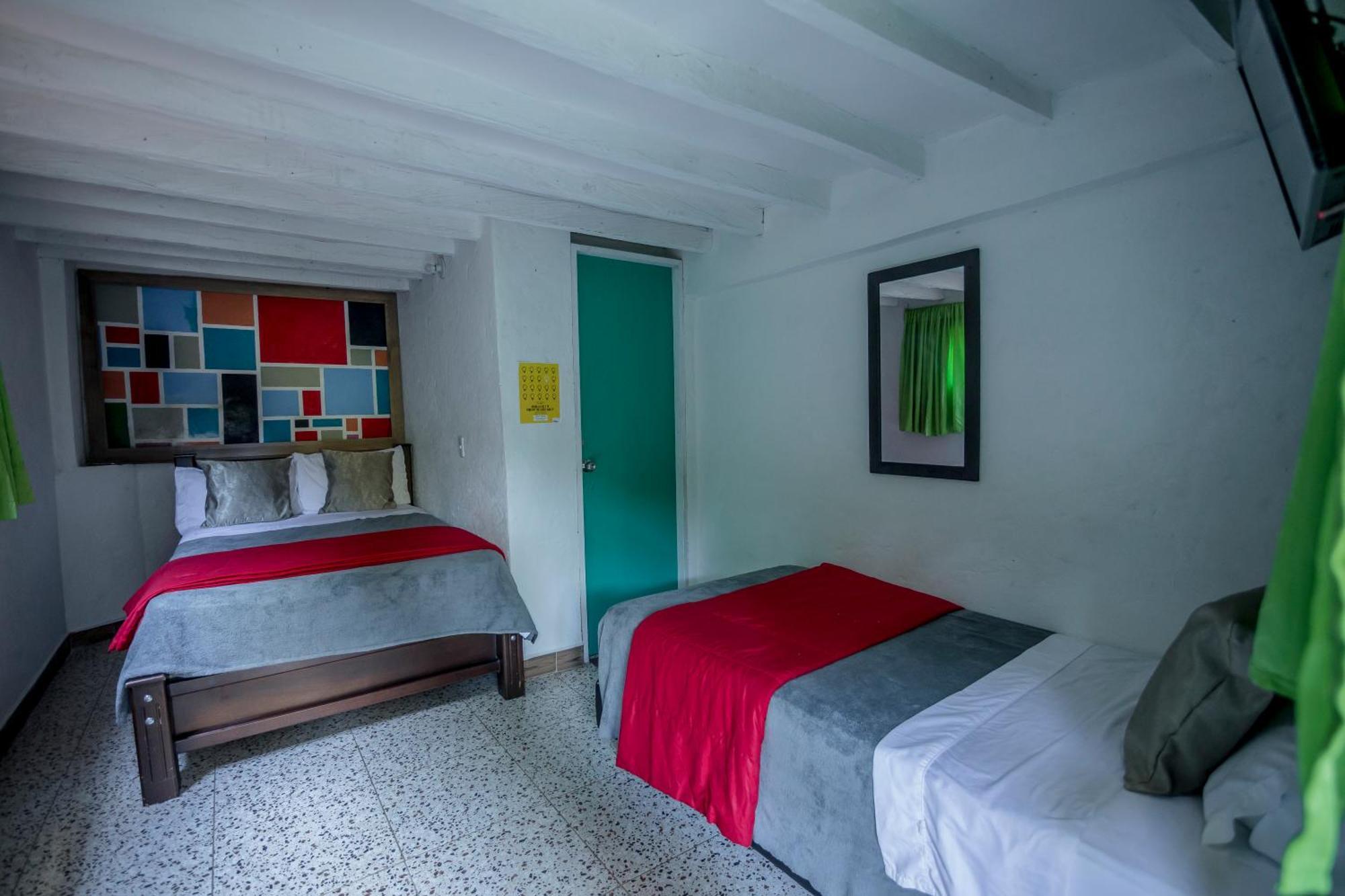 Hotel Marrokos Aeropuerto Jose Maria Cordova 과르네 외부 사진