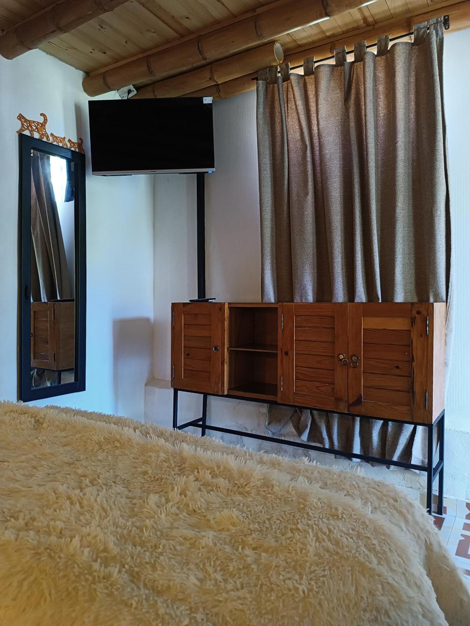 Hotel Marrokos Aeropuerto Jose Maria Cordova 과르네 외부 사진