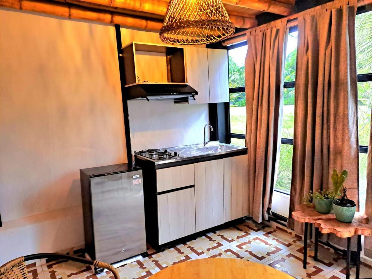 Hotel Marrokos Aeropuerto Jose Maria Cordova 과르네 외부 사진